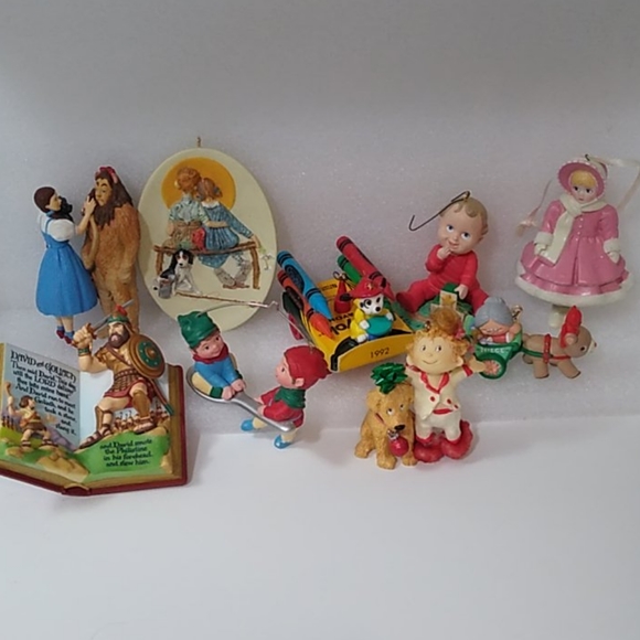 Bundle of Vintage Hallmark Ornaments - Picture 2 of 11